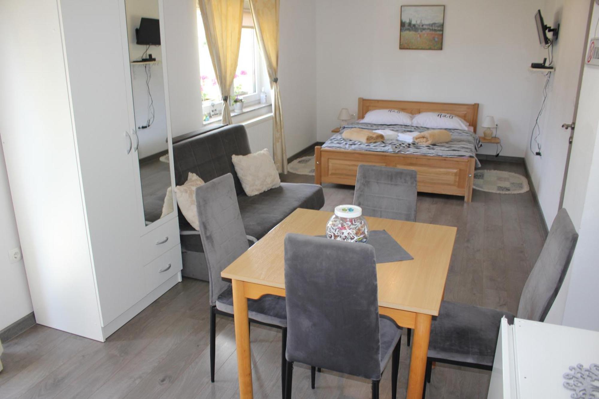 Studio Apartments Adian Korenica Ruang foto